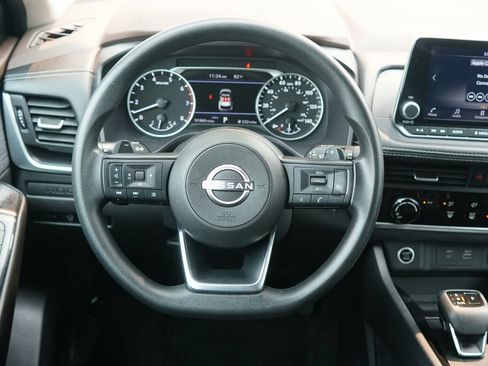 Used 2023 Nissan Rogue S AWD/4WD image 13