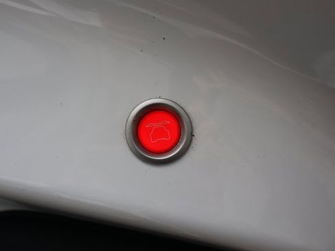 Used 2019 Tesla Model X Long Range image 31