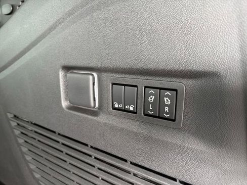 New 2026 Chevrolet Suburban High Country w/ Sun And Tow Package image 18