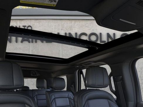 New 2026 Lincoln Navigator Reserve w/ Jet Appearance Package AWD/4WD image 22