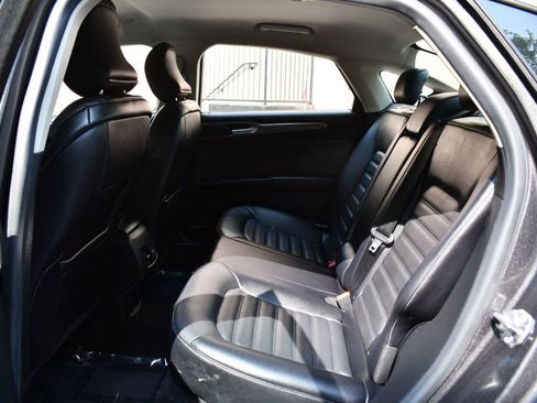 Used 2017 Ford Fusion Energi SE image 36