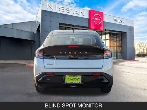 New 2026 Nissan Leaf SV+ image 9