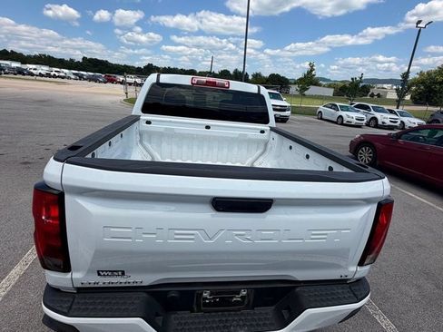 Used 2023 Chevrolet Colorado LT RWD image 4