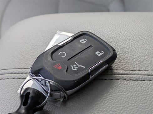 Used 2020 GMC Terrain Denali w/ Denali Premium Package image 43