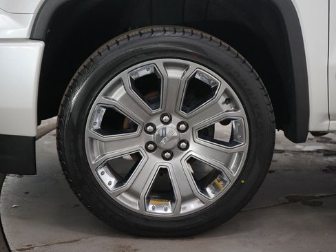 Used 2017 GMC Sierra 1500 Denali w/ Denali Ultimate Package image 28