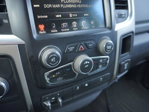 Used 2015 RAM 3500 SLT w/ Luxury Group AWD/4WD image 17