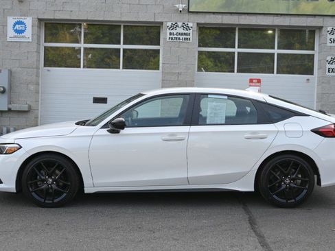 Used 2024 Honda Civic Sport image 3
