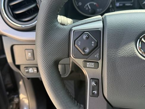 Used 2023 Toyota Tacoma TRD Off-Road w/ Technology Package AWD/4WD image 15