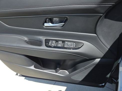 Certified 2025 Nissan Murano SV w/ Cargo Package image 24