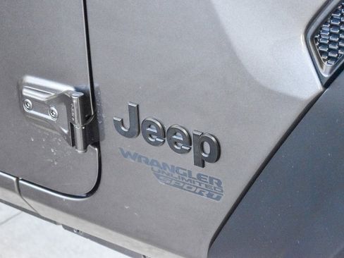 Used 2021 Jeep Wrangler Unlimited Sport image 9