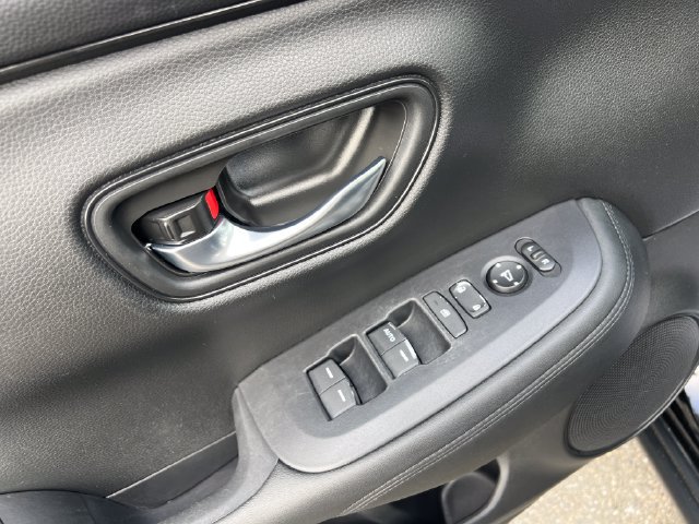 Used 2024 Honda HR-V LX image 30