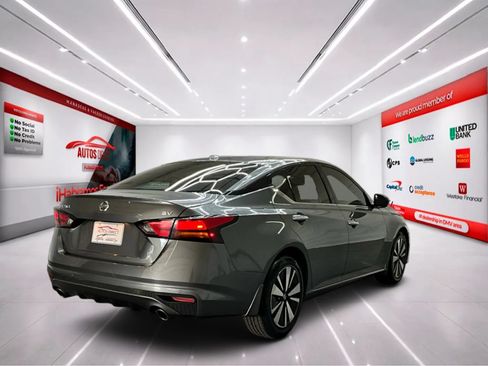 Used 2019 Nissan Altima 2.5 SV FWD image 8