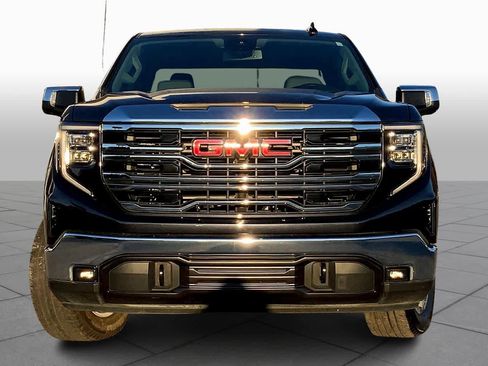 Used 2025 GMC Sierra 1500 SLT image 3