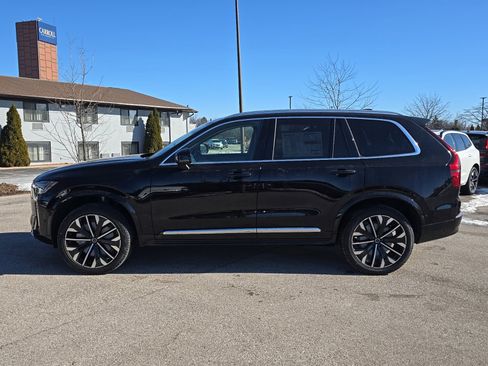 New 2026 Volvo XC90 B6 Plus w/ Protection Package image 3