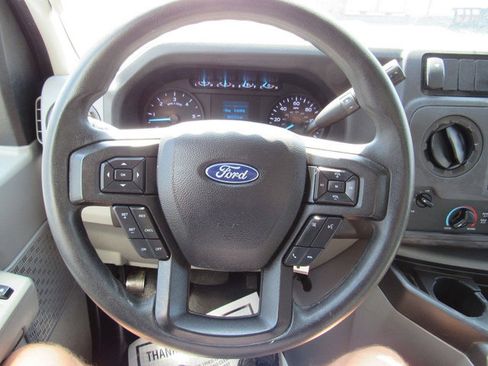 Used 2022 Ford E-450 and Econoline 450 Super Duty w/ Power Windows & Locks Group RWD image 25