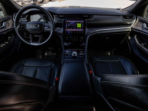 Used 2022 Jeep Grand Cherokee Overland image 22