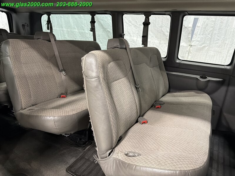 Used 2016 Chevrolet Express 3500 LT w/ LT Preferred Equipment Group RWD image 9