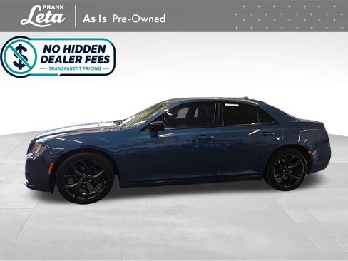 Used 2020 Chrysler 300 Touring w/ Sport Appearance Package RWD image 3