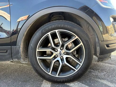 Used 2019 Ford Explorer Sport w/ Equipment Group 401A AWD/4WD image 31
