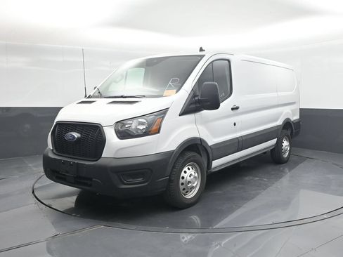 Certified 2025 Ford Transit 150 Low Roof AWD image 1