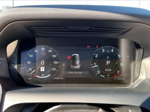 Used 2025 Land Rover Discovery Sport S image 22