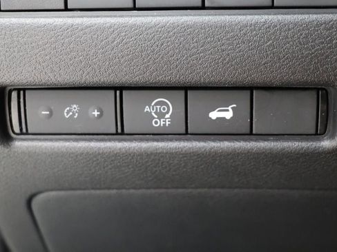 Used 2023 Nissan Rogue SL w/ SL Premium Package image 26