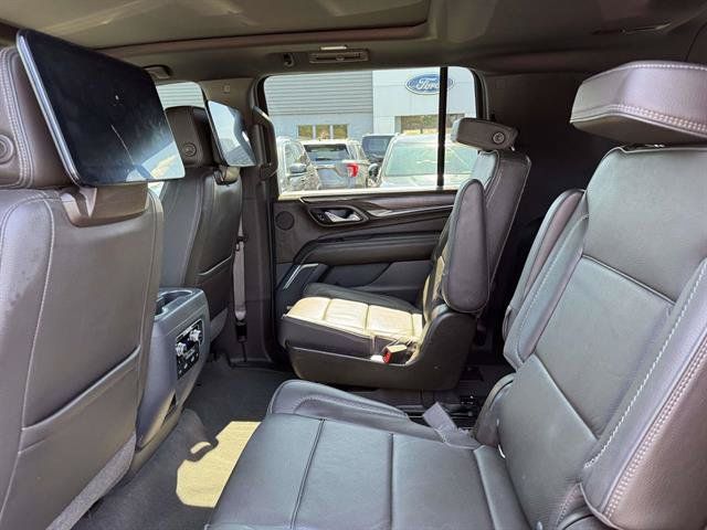 Used 2021 GMC Yukon XL Denali w/ Denali Ultimate Package AWD/4WD image 30