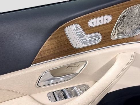 Certified 2023 Mercedes-Benz GLS 450 4MATIC image 24