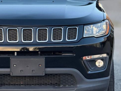 Used 2017 Jeep Compass Latitude w/ Popular Equipment Group image 12