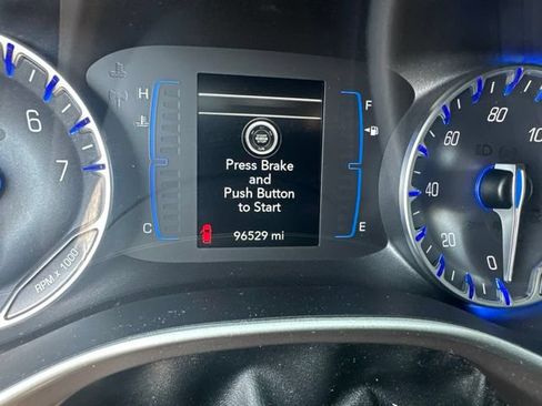 Used 2018 Chrysler Pacifica LX FWD image 5