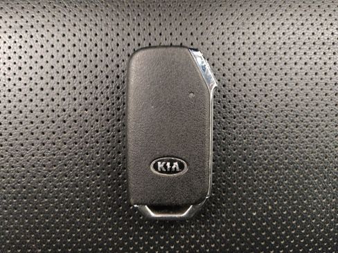 Used 2022 Kia Sportage EX w/ EX Technology Package image 32