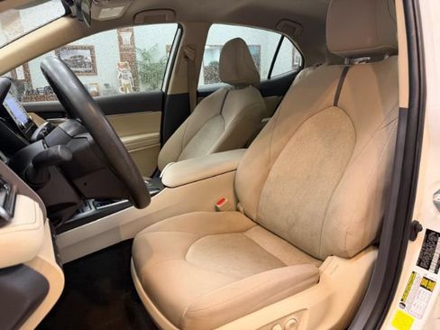 Used 2023 Toyota Camry LE FWD image 16