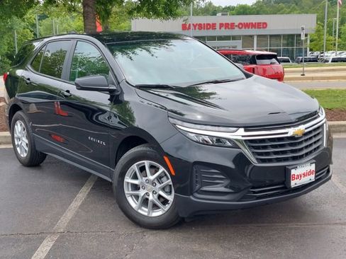 Used 2024 Chevrolet Equinox LS w/ LS Convenience Package FWD image 2