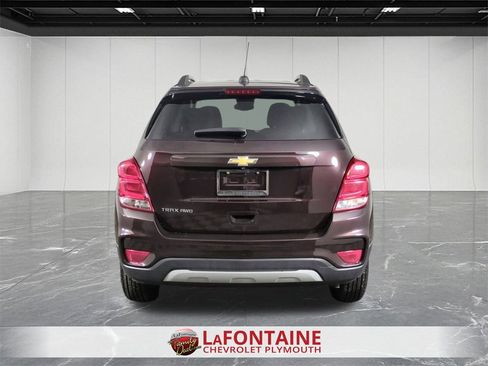 Certified 2022 Chevrolet Trax LT w/ LT Convenience Package image 7