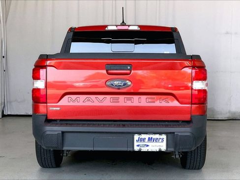 Used 2023 Ford Maverick XLT FWD image 4