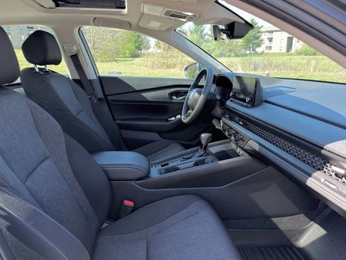 Used 2024 Honda Accord EX image 23