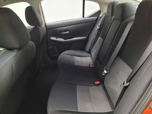 Used 2022 Nissan Sentra SR w/ Electronics Package FWD image 18