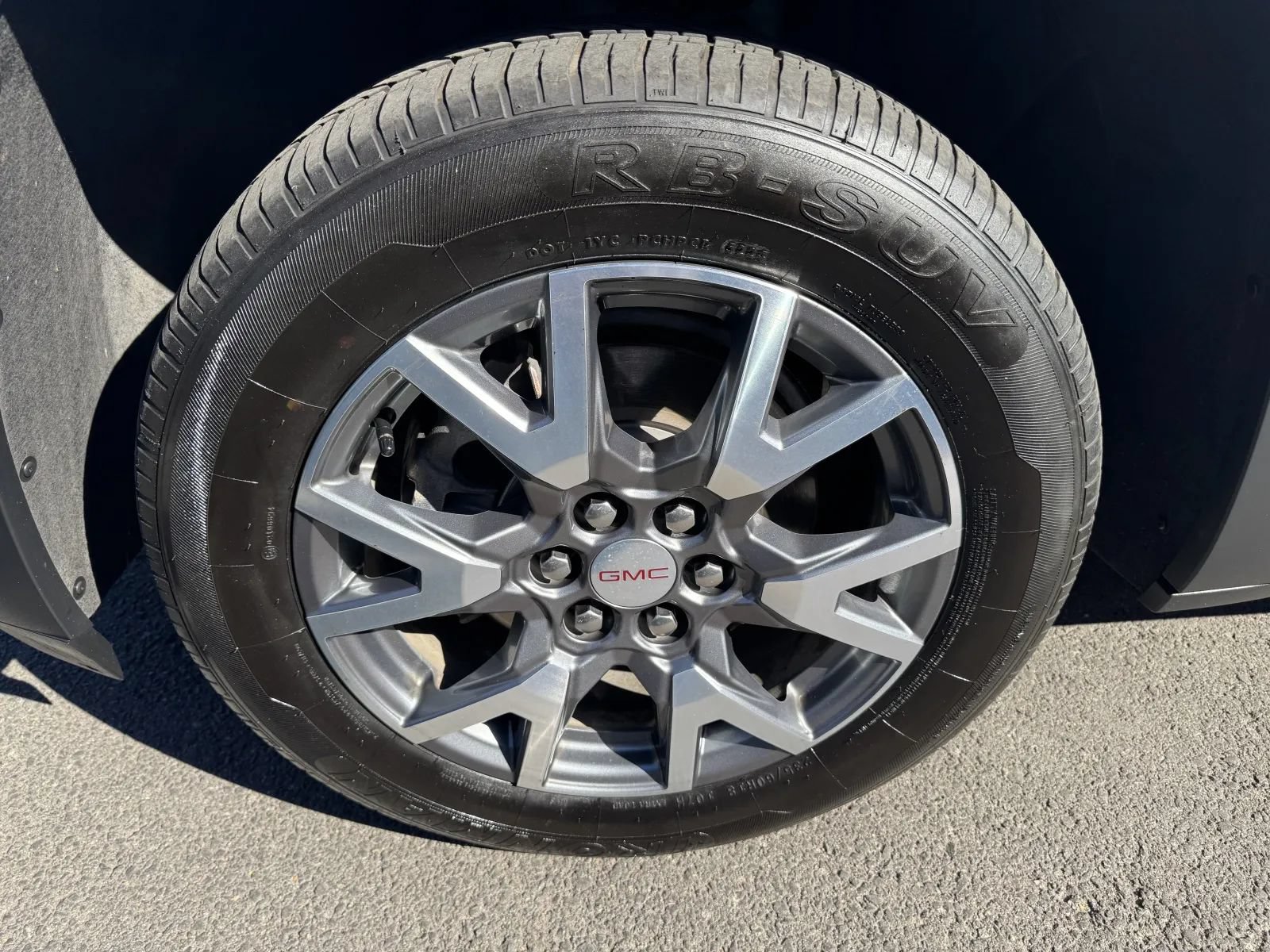 Used 2023 GMC Acadia SLT AWD/4WD image 15