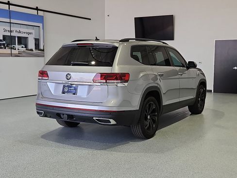Certified 2023 Volkswagen Atlas SE FWD image 8
