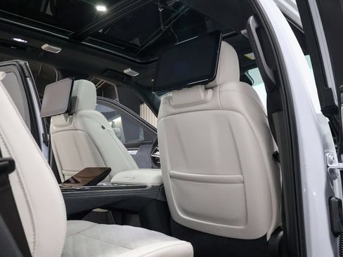 Used 2026 Cadillac Escalade V AWD/4WD image 46