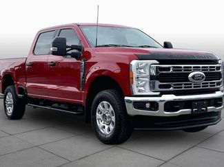 Used 2023 Ford F250 XLT w/ FX4 Off-Road Package AWD/4WD video 3