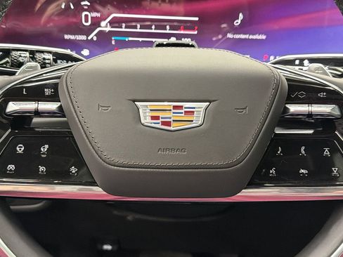 Used 2025 Cadillac Escalade Sport Platinum w/ LPO, ONYX Package image 24