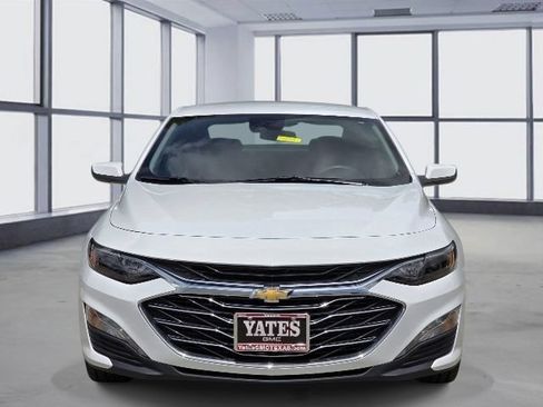 Used 2024 Chevrolet Malibu LT FWD image 2