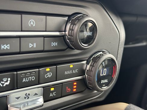 New 2025 Ford Bronco Badlands w/ Sasquatch Package image 3