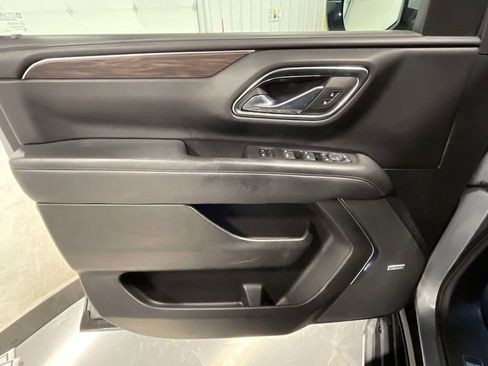 Used 2023 Chevrolet Tahoe LT w/ Luxury Package AWD/4WD image 19