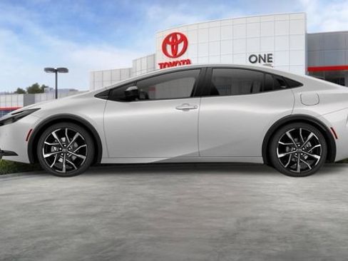 New 2026 Toyota Prius Plug-In Hybrid FWD image 26