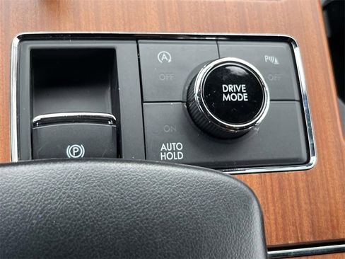 Used 2019 Lincoln Navigator Select image 29