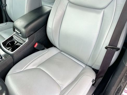 Used 2021 Chrysler 300 Touring w/ Sport Appearance Package image 20