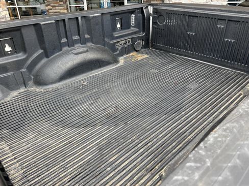 Used 2019 Ford F250 Lariat w/ Chrome Package image 11