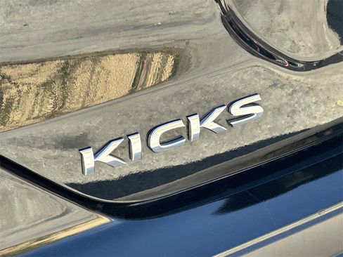 Certified 2024 Nissan Kicks SV image 5